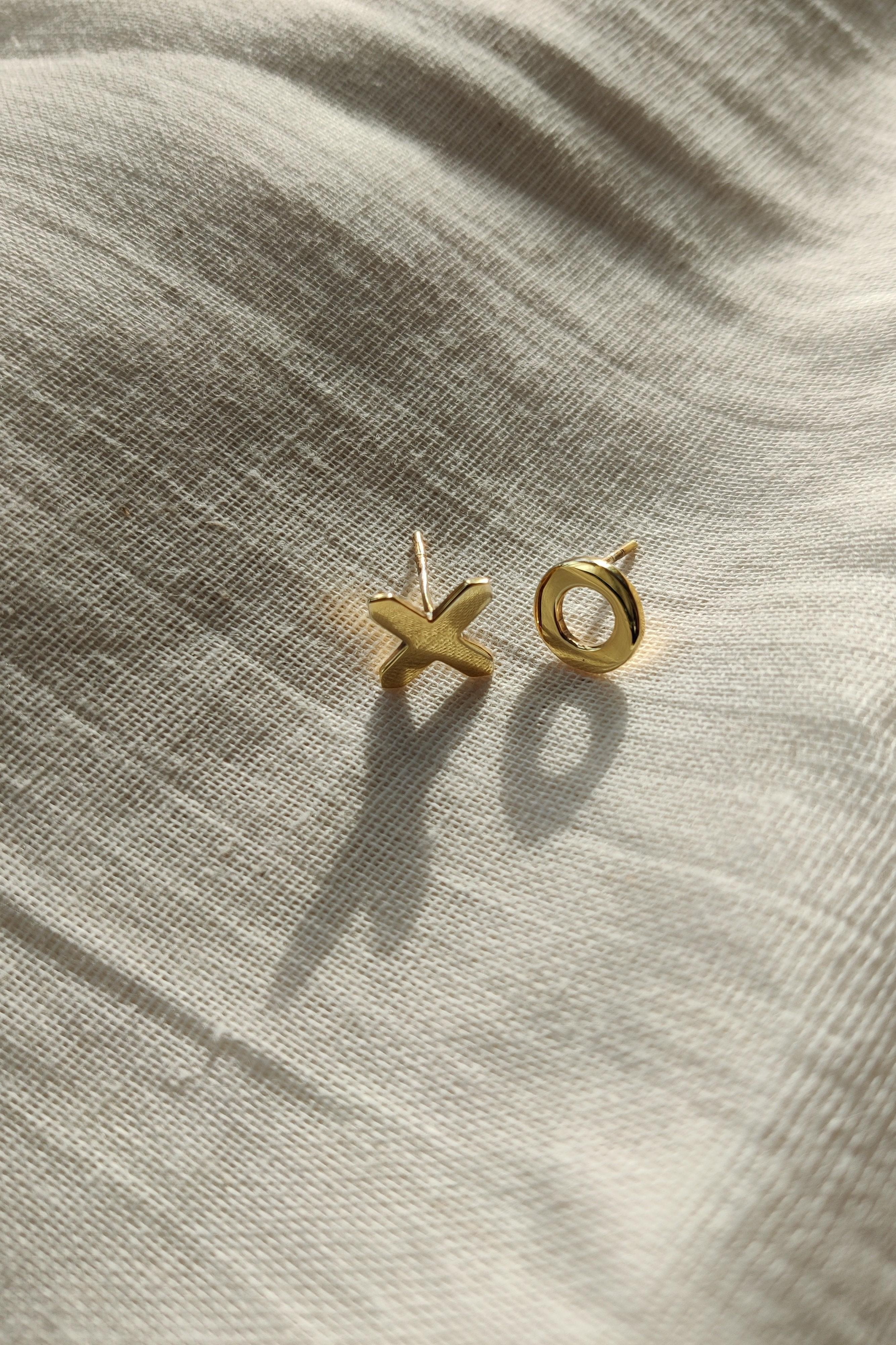 XO Gold Stud Earrings-The Diamond Setter