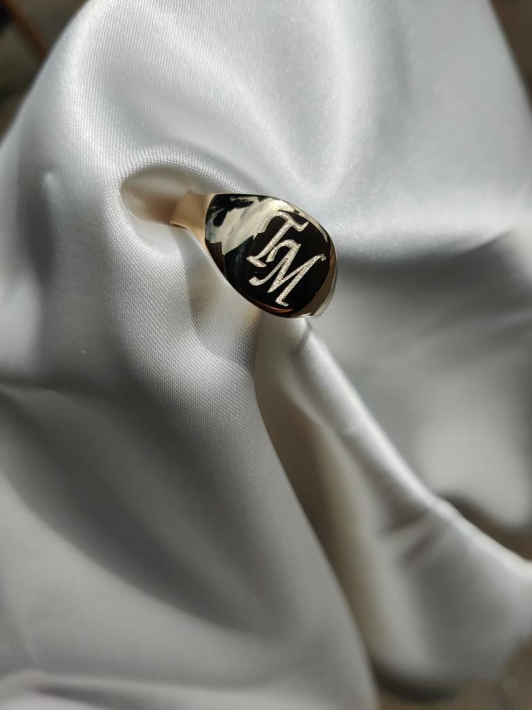 What are Signet Rings?