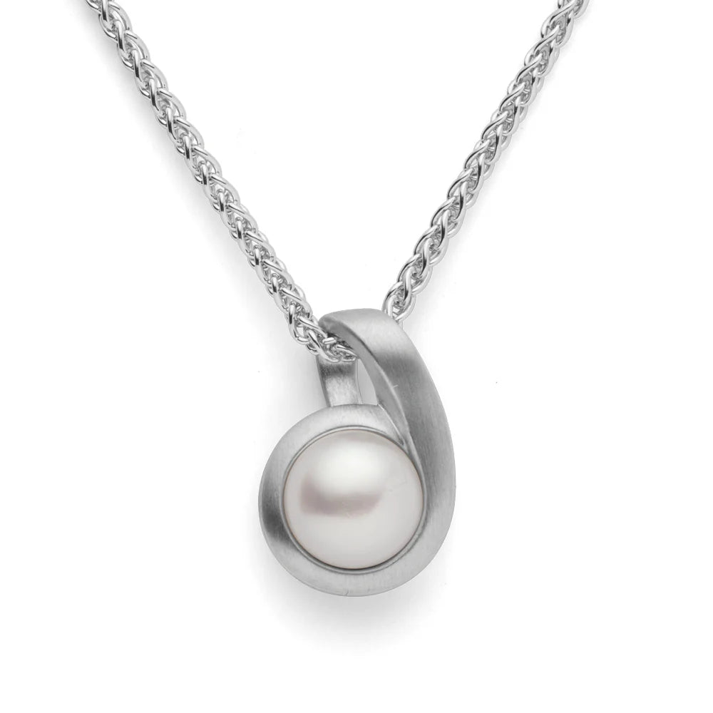 Pendant Sensual & Feminine-The Diamond Setter