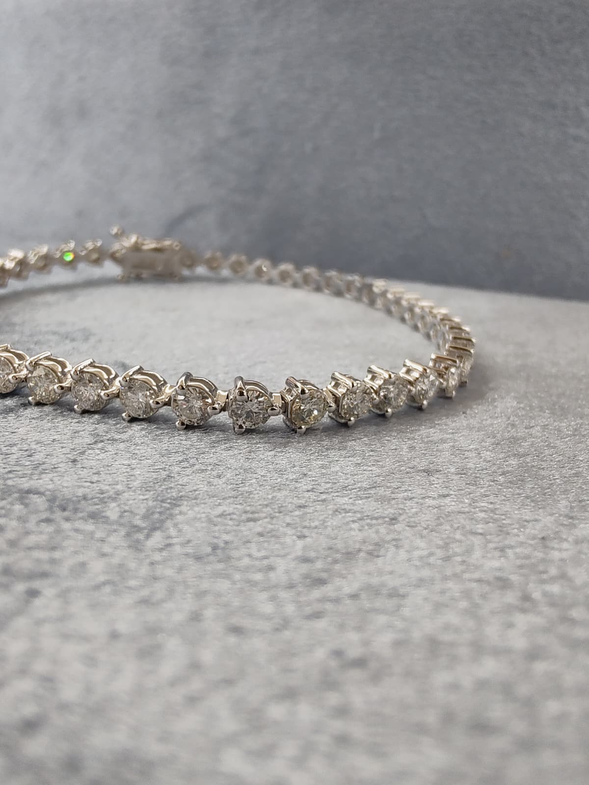 18ct White Gold 4.21ct Natural Diamond Tennis Bracelet-The Diamond Setter