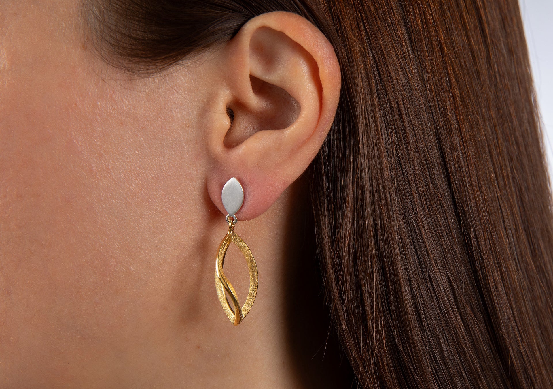 Curvy Wonder Stud Earrings-The Diamond Setter