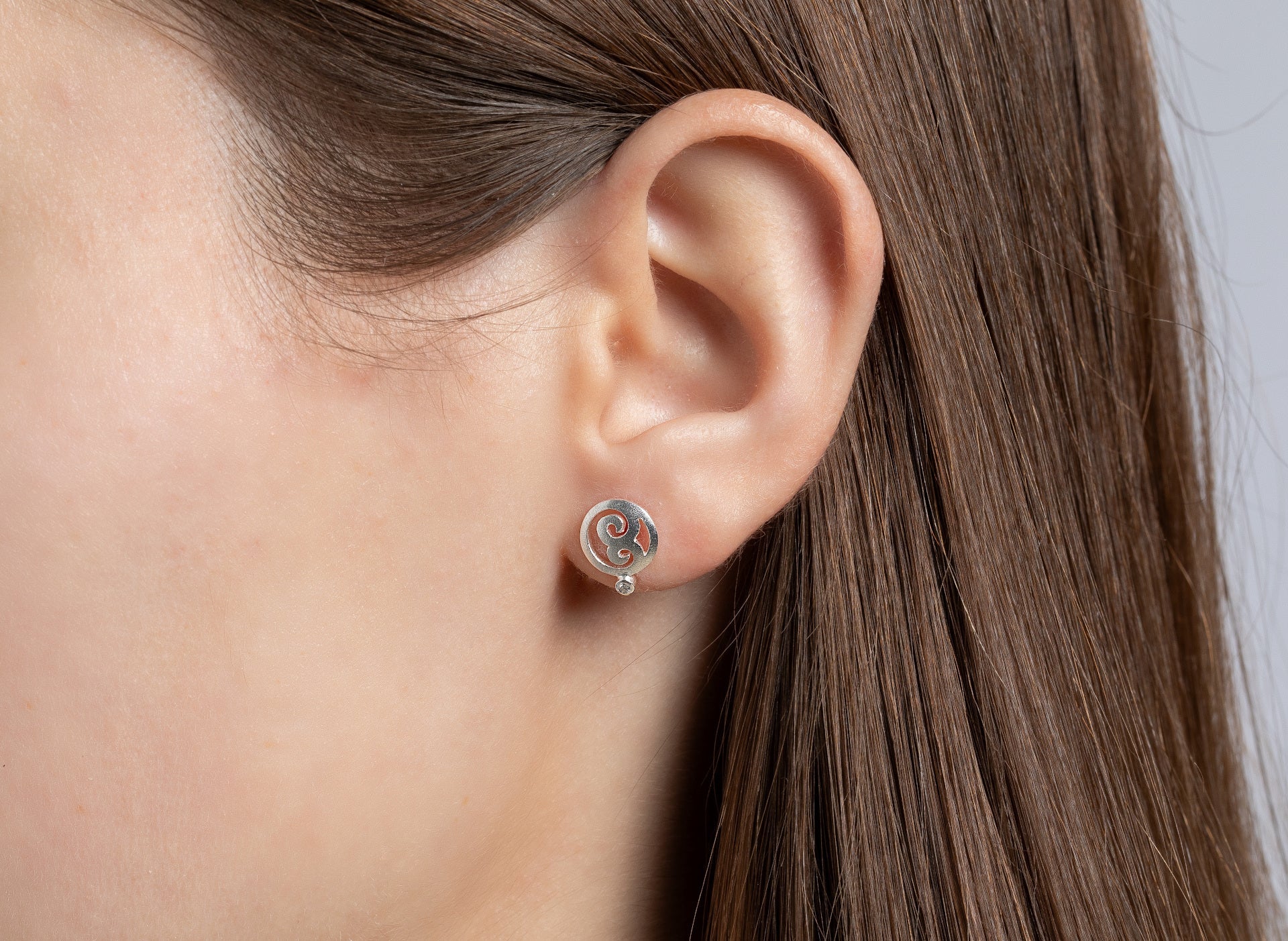 Stud Earrings Sensual Design-The Diamond Setter