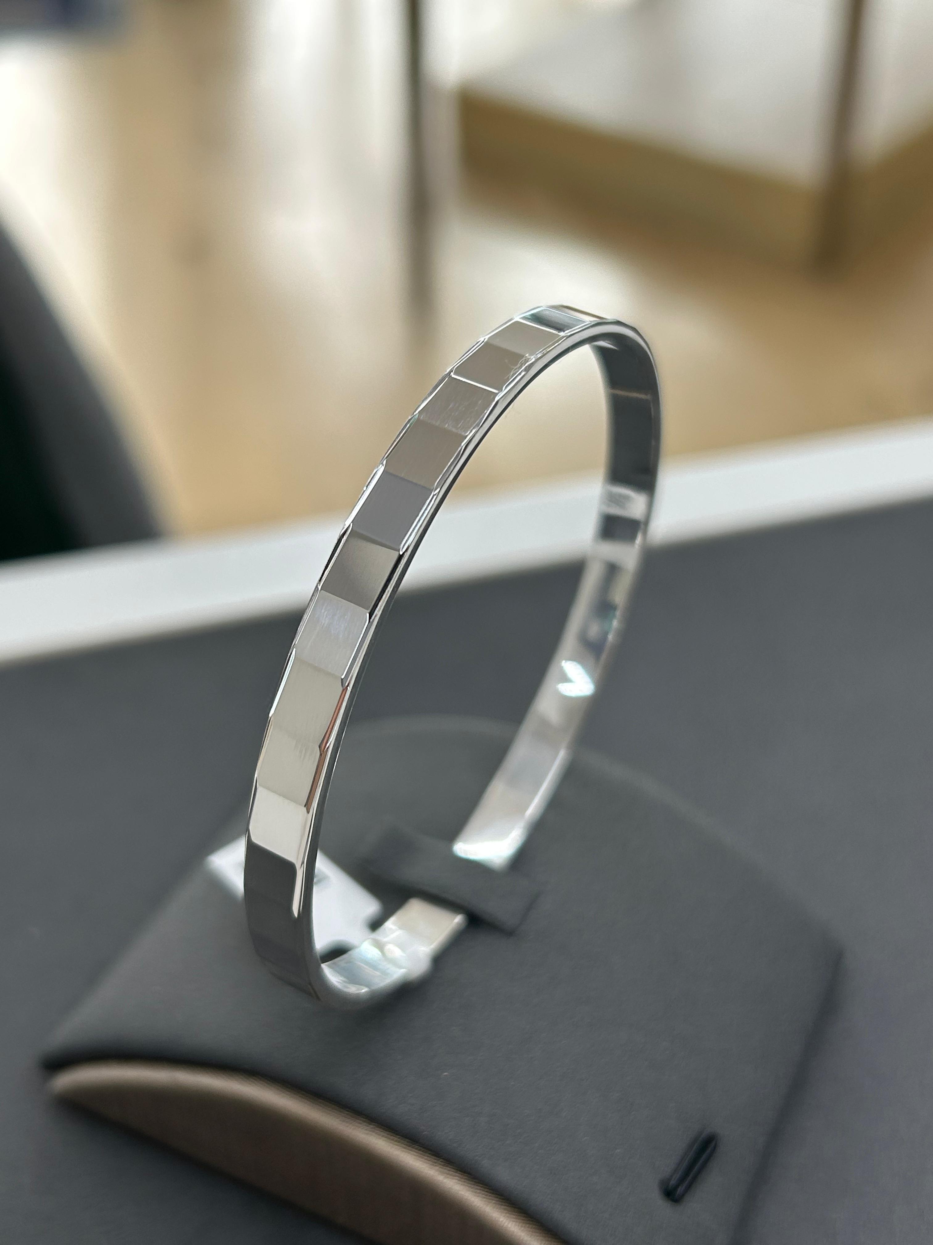 925 Silver 6mm flat square mirror pattern bangle-The Diamond Setter