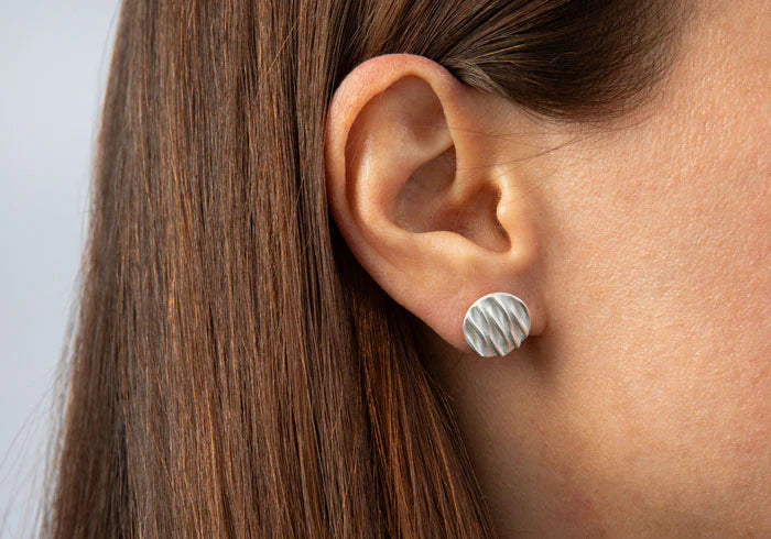 Silver Wave Stud Earring-The Diamond Setter