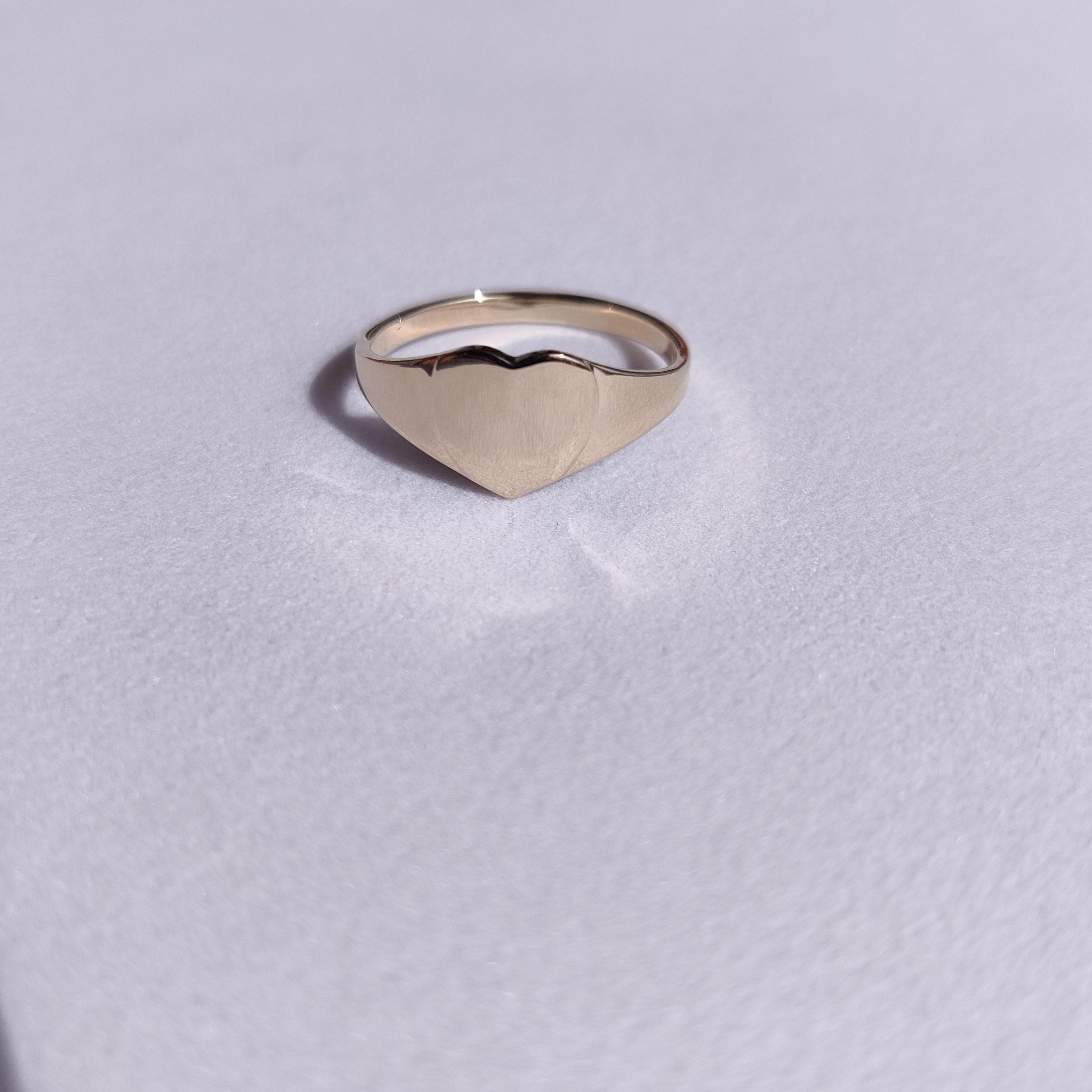 Ladies Heart Signet ring-The Diamond Setter