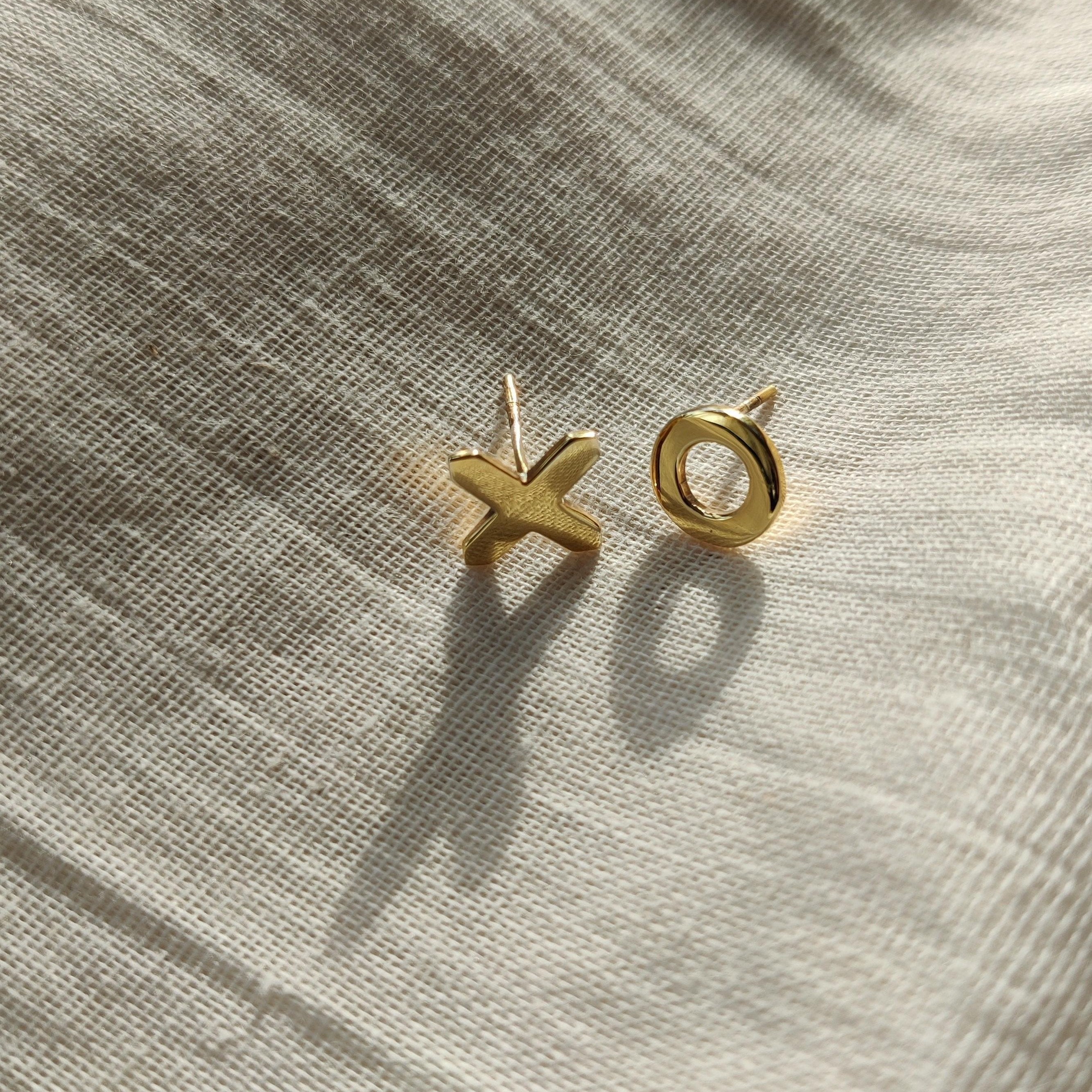XO Gold Stud Earrings-The Diamond Setter